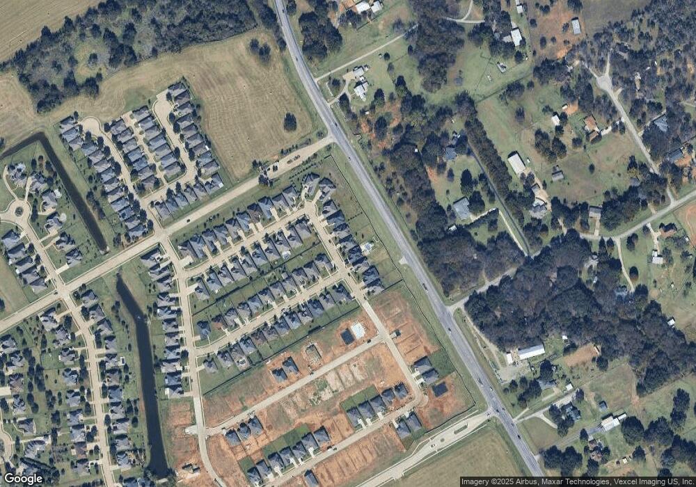 335 Paddle Boat Dr, Granbury, TX 76049 - photo 1