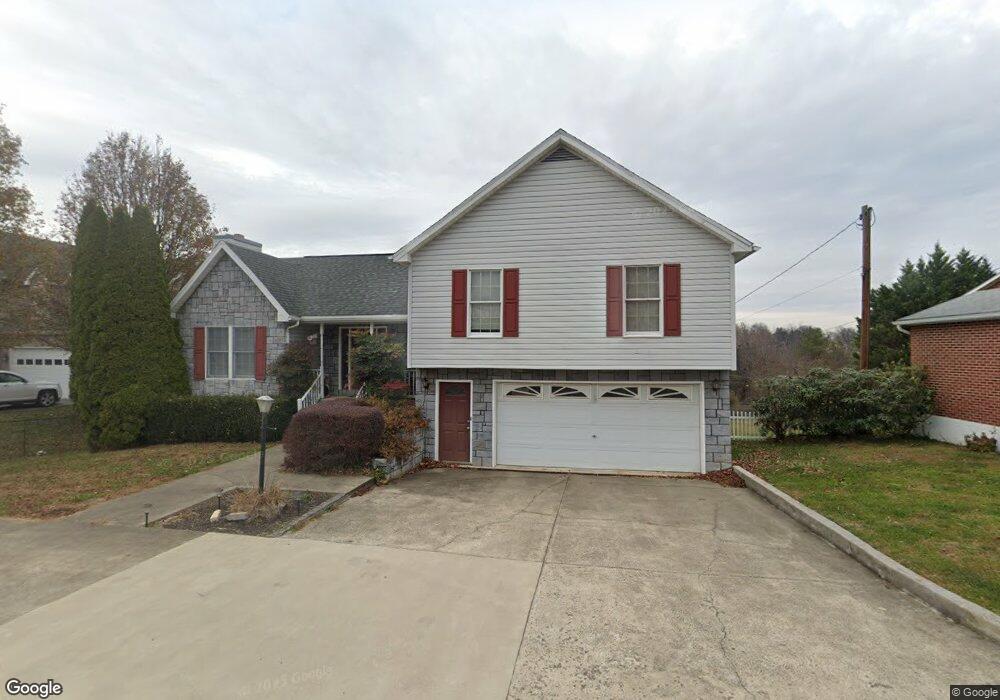 327 Pointfield Dr, Harpers Ferry, WV 25425 - photo 1