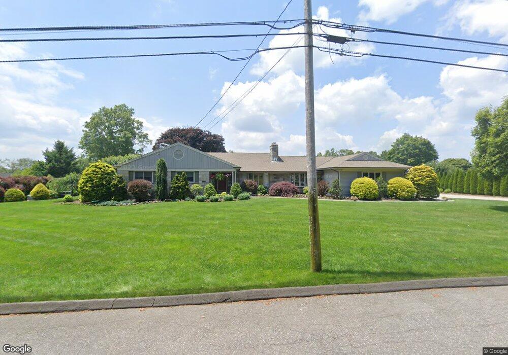 32 Jeanne Ct, Stamford, CT 06903 - photo 1