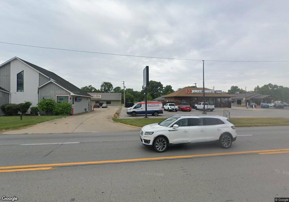 2813 S 3rd St, Terre Haute, IN 47802 - photo 1