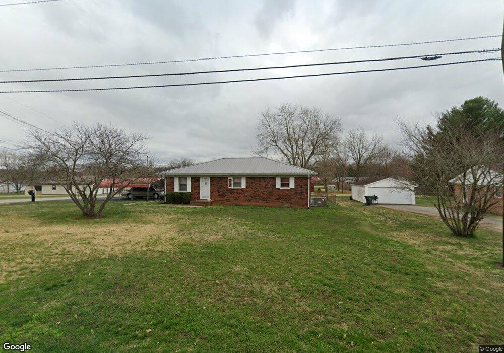 705 Sanderson Dr, Hopkinsville, KY 42240 - photo 1