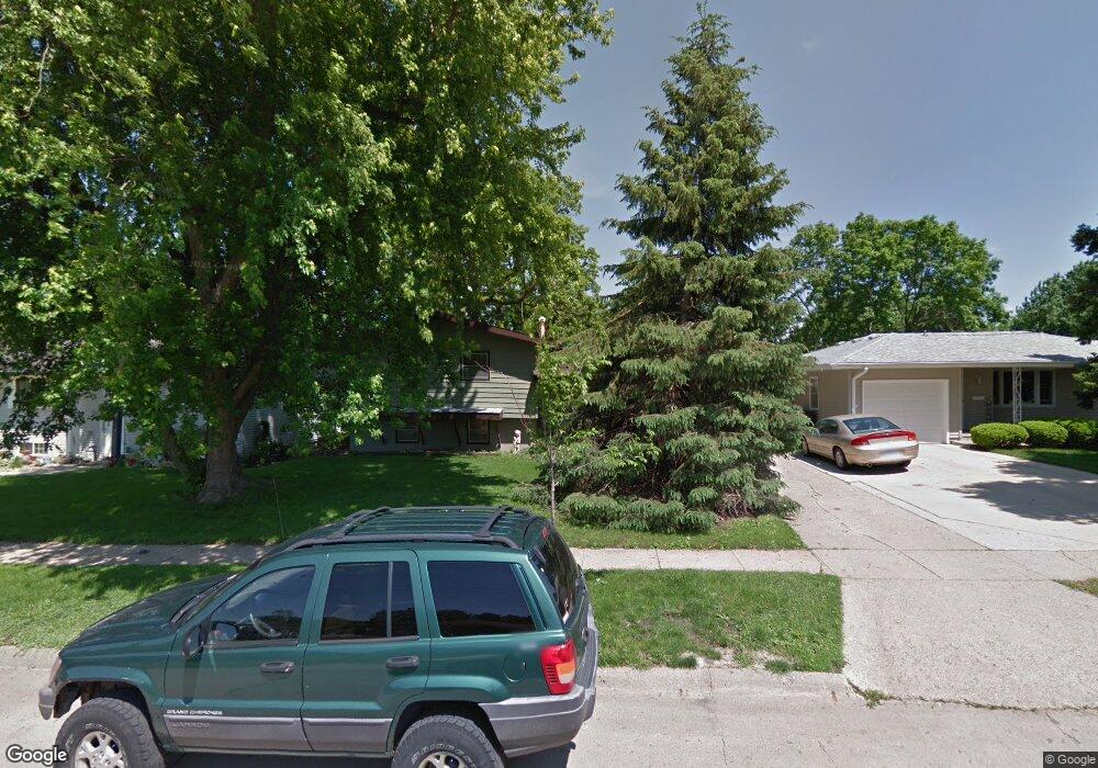 3313 Linworth Ln, Des Moines, IA 50315 - photo 1