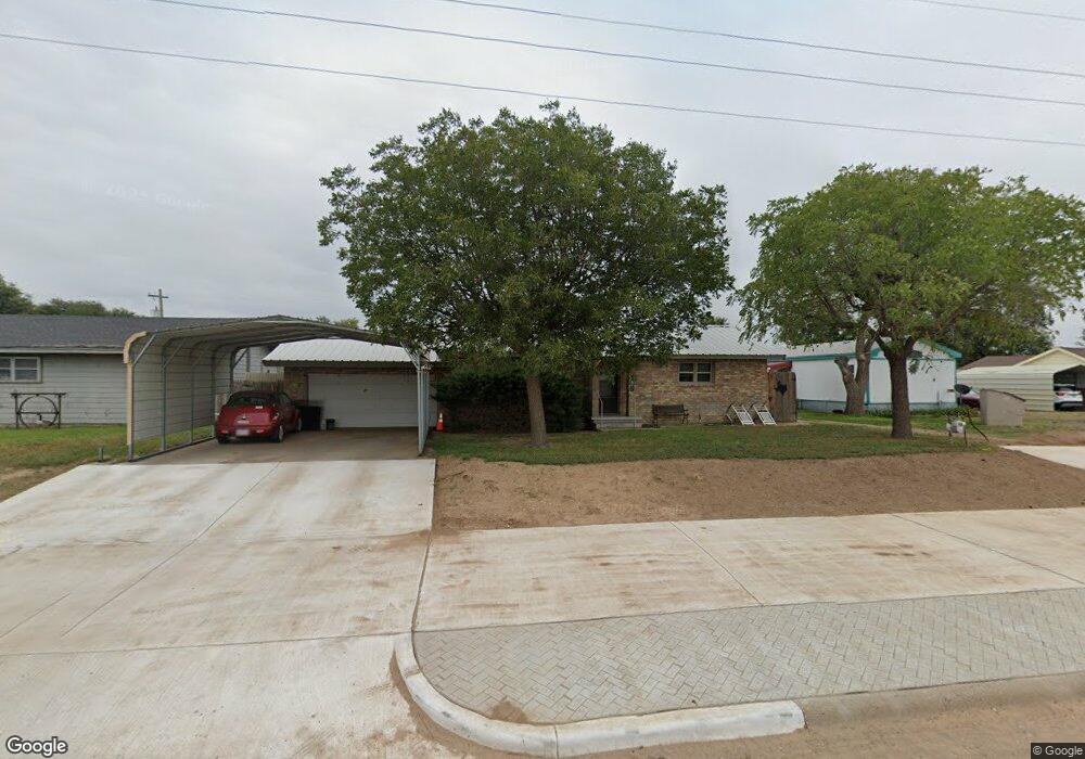 920 N Maddox Ave, Dumas, TX 79029 - photo 1