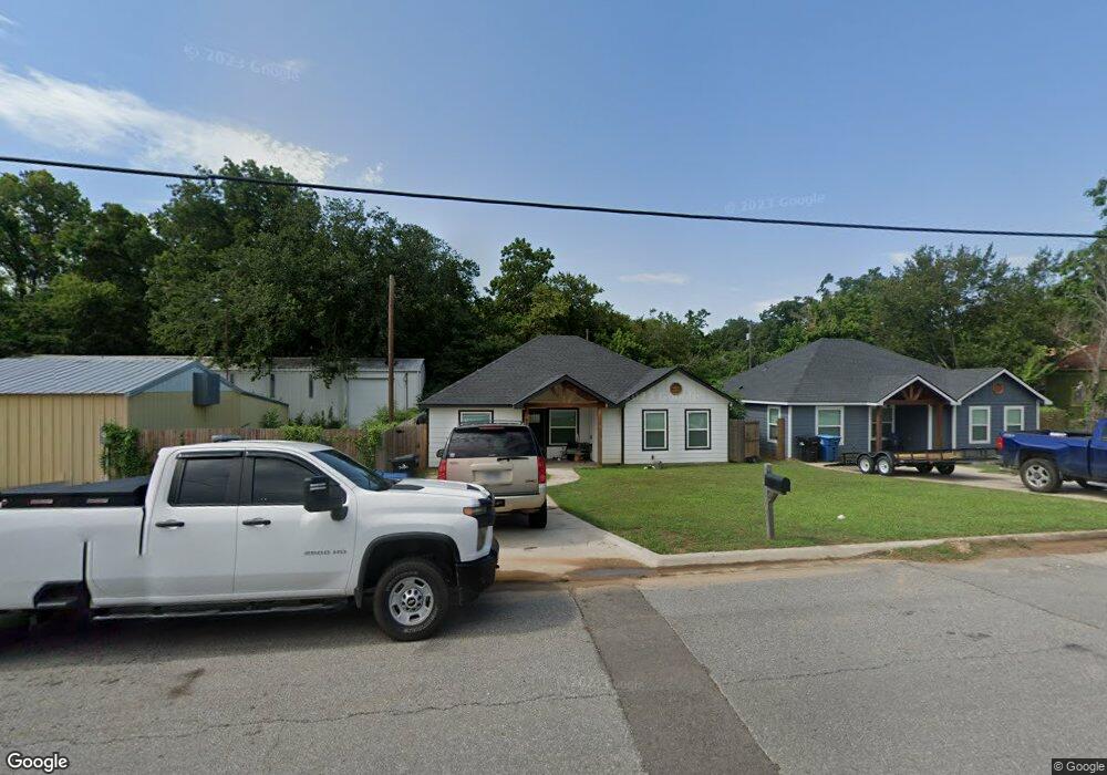 810 W Coffin St, Denison, TX 75020 - photo 1