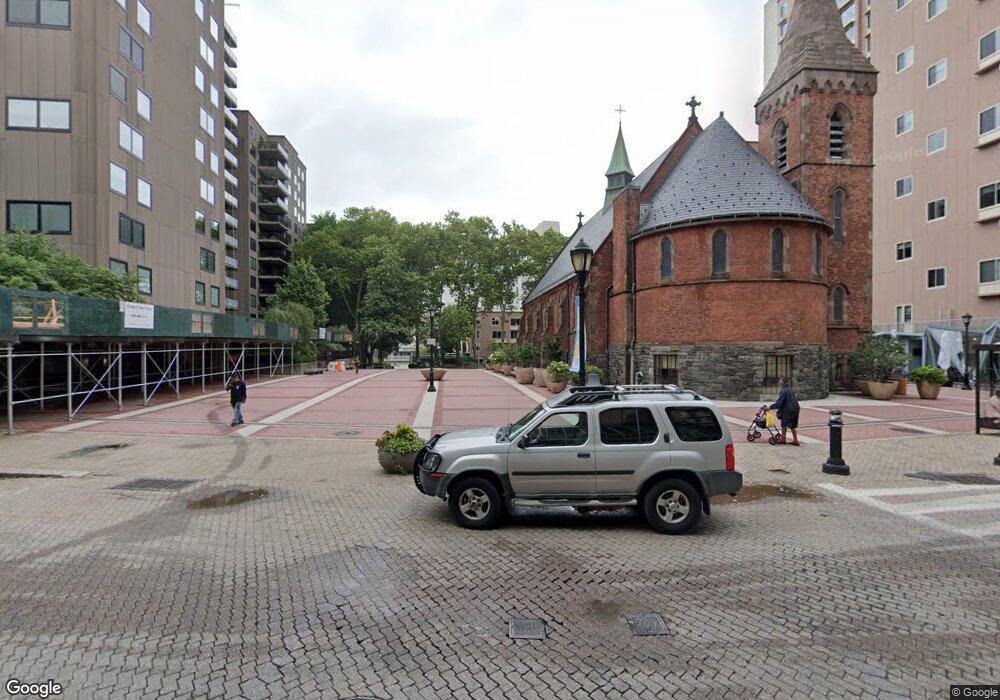 Sold $700,000 • Co-Listing Agent