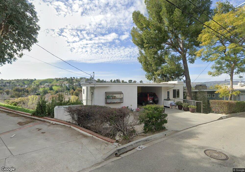 5201 Calatrana Dr, Woodland Hills, CA 91364 - photo 1