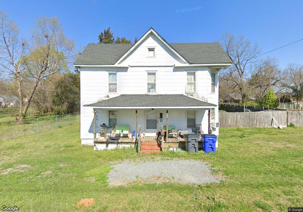 506 W 4th St, Siler City, NC 27344 - photo 1