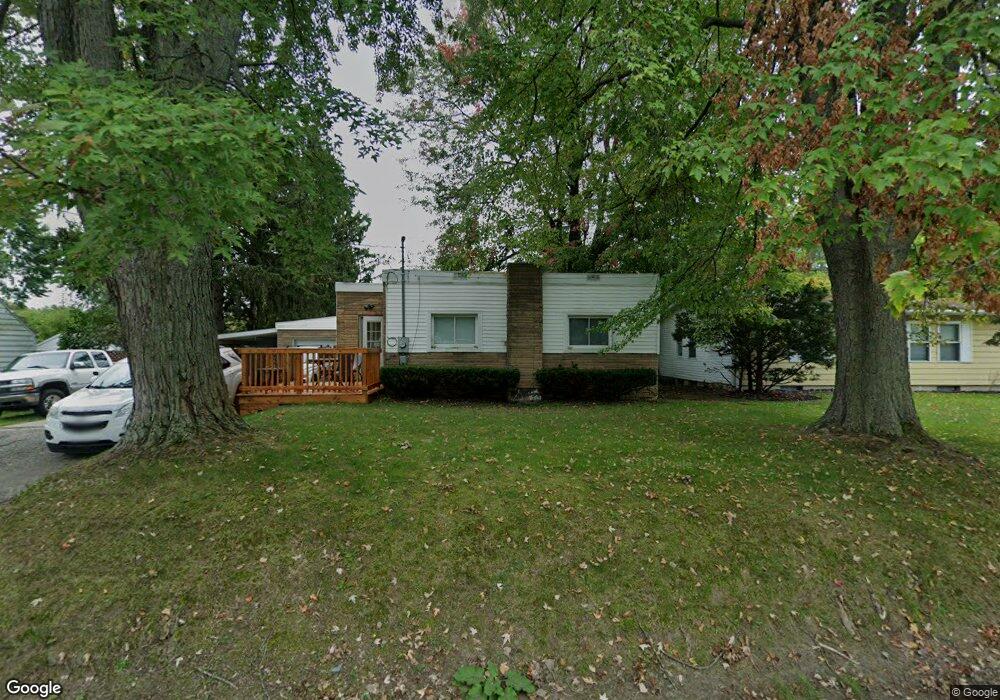 831 R G Curtiss Ave, Lansing, MI 48911 - photo 1