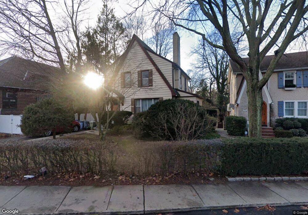 435 Bronxville Rd, Bronxville, NY 10708 - photo 1