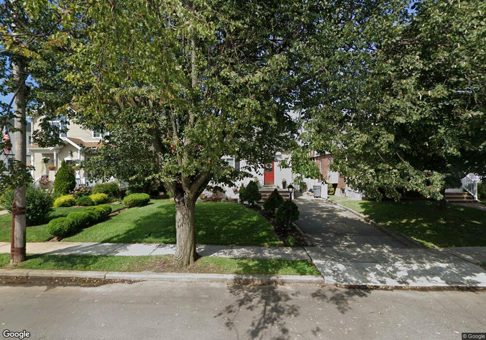 228 Commonwealth St, Franklin Square, NY 11010 - photo 1