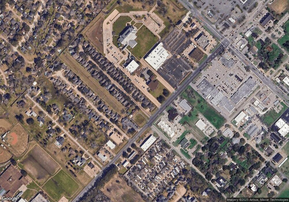 129 Live Oak Ln, Friendswood, TX 77546 - photo 1