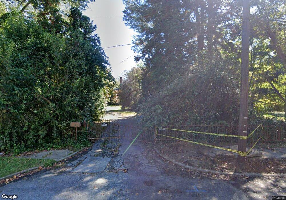 401 Cedar St, Weldon, NC 27890 - photo 1