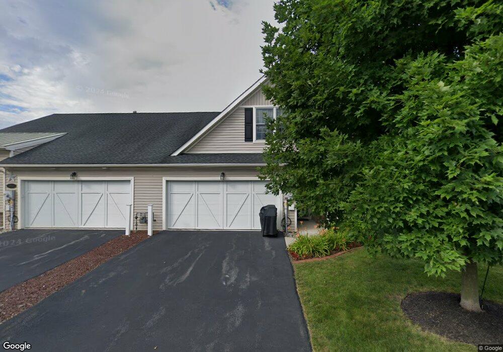 5513 Bayberry Ln, Whitehall, PA 18052 - photo 1