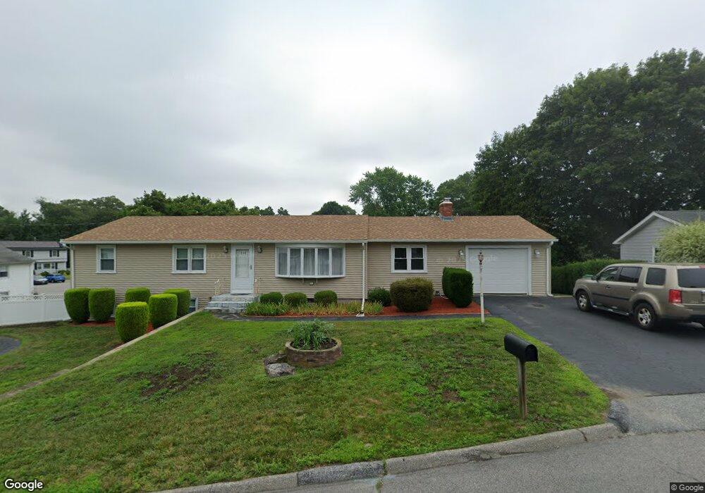 121 Cindy Ln, Warwick, RI 02886 - photo 1