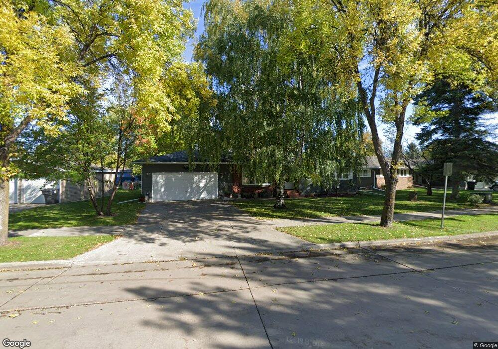 2262 Springbrook Ct, Grand Forks, ND 58201 - photo 1