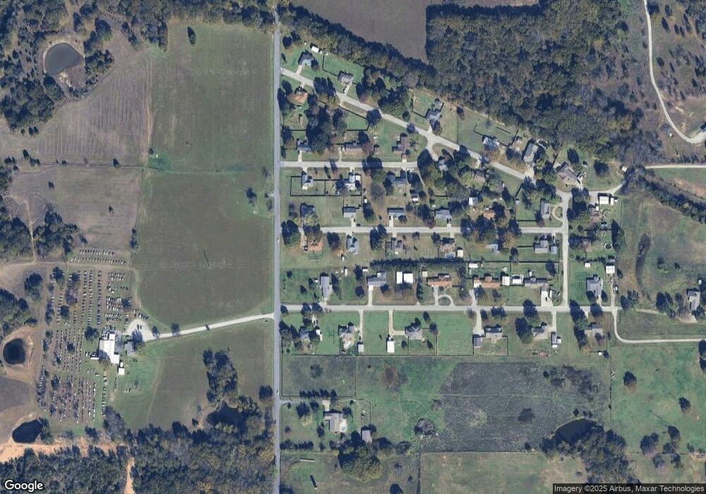 68 Evergreen Dr, Ardmore, OK 73401 - photo 1