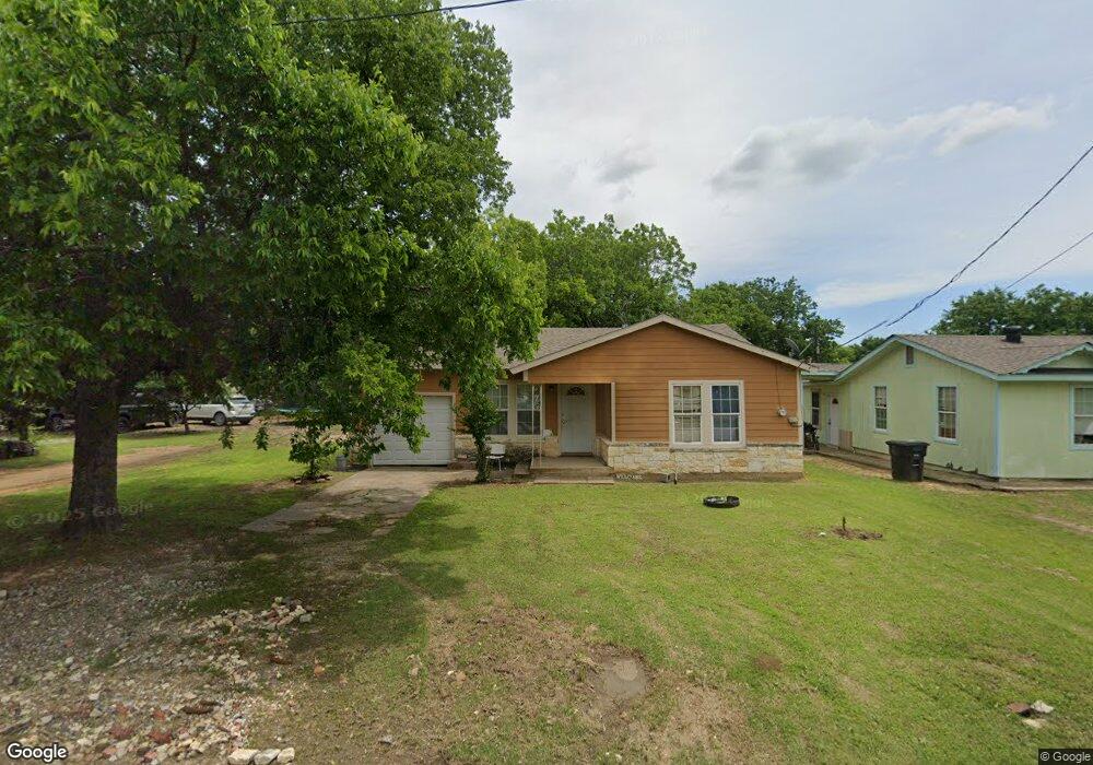 208 Sabine Ave, Cleburne, TX 76031 - photo 1