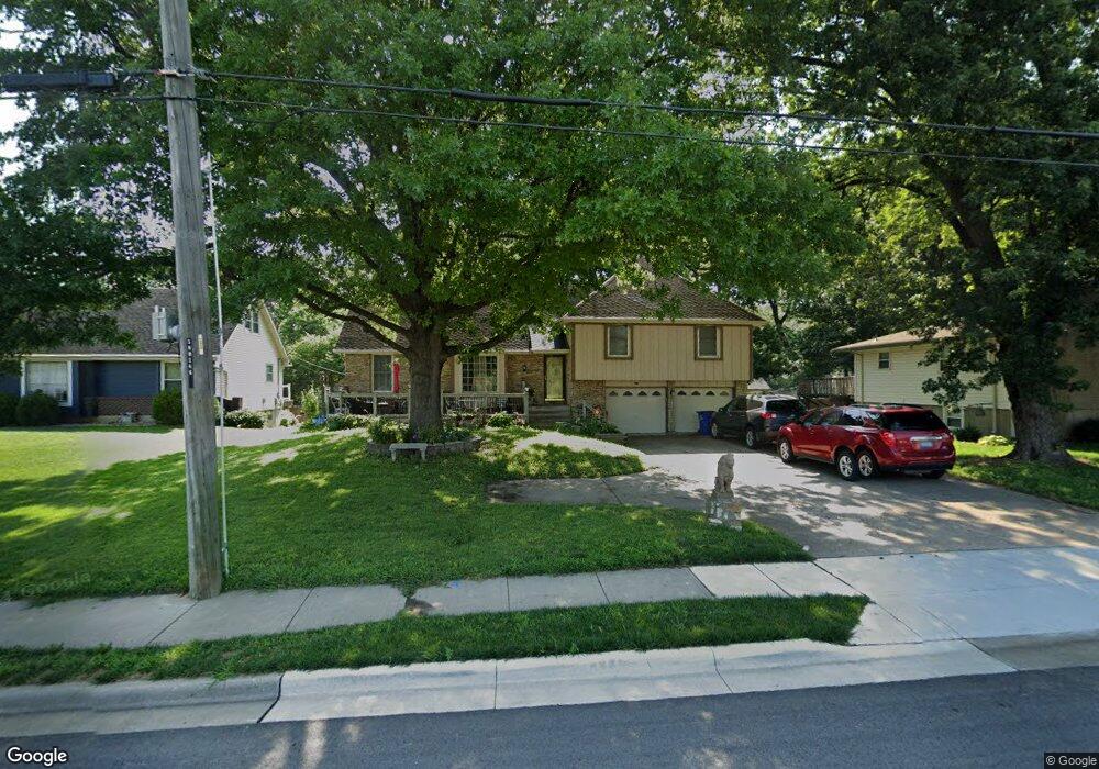 7235 Nieman Rd, Shawnee, KS 66203 - photo 1