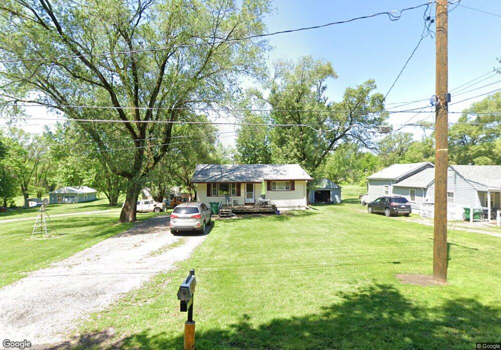 4704 NE 28th Ct, Des Moines, IA 50317 - photo 1