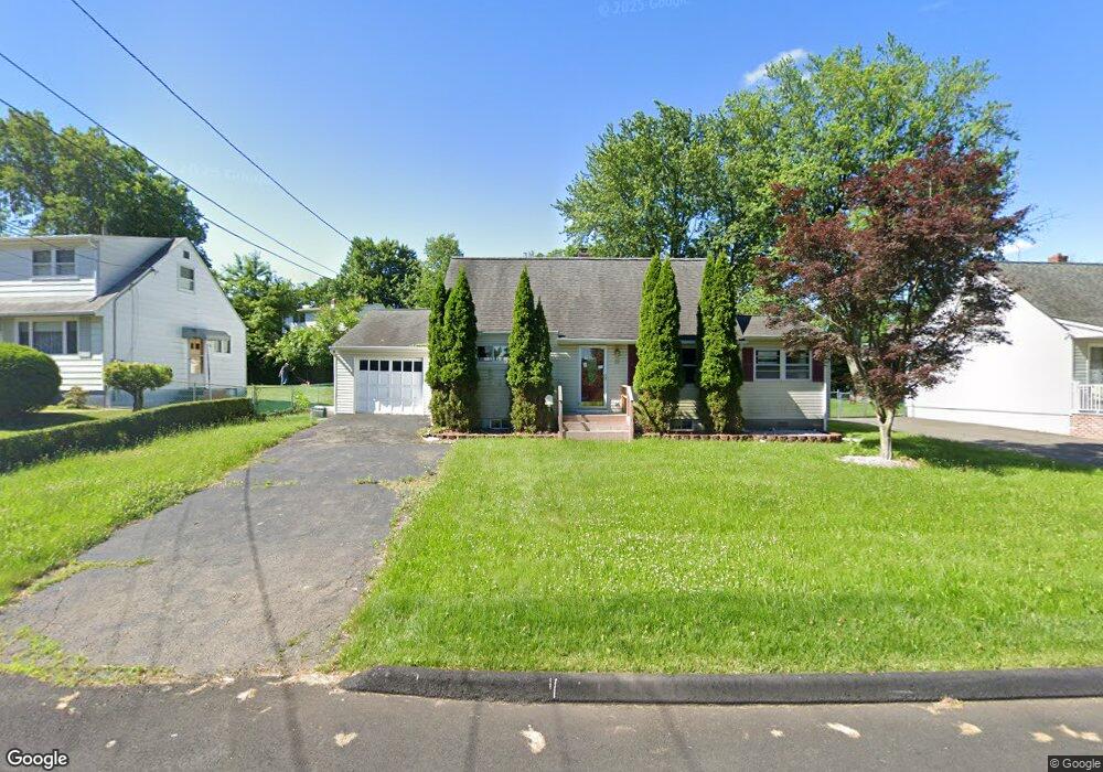 15 Roberts Rd, New Brunswick, NJ 08901 - photo 1