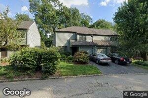 17 Stonegate Dr, Roseland, NJ 07068