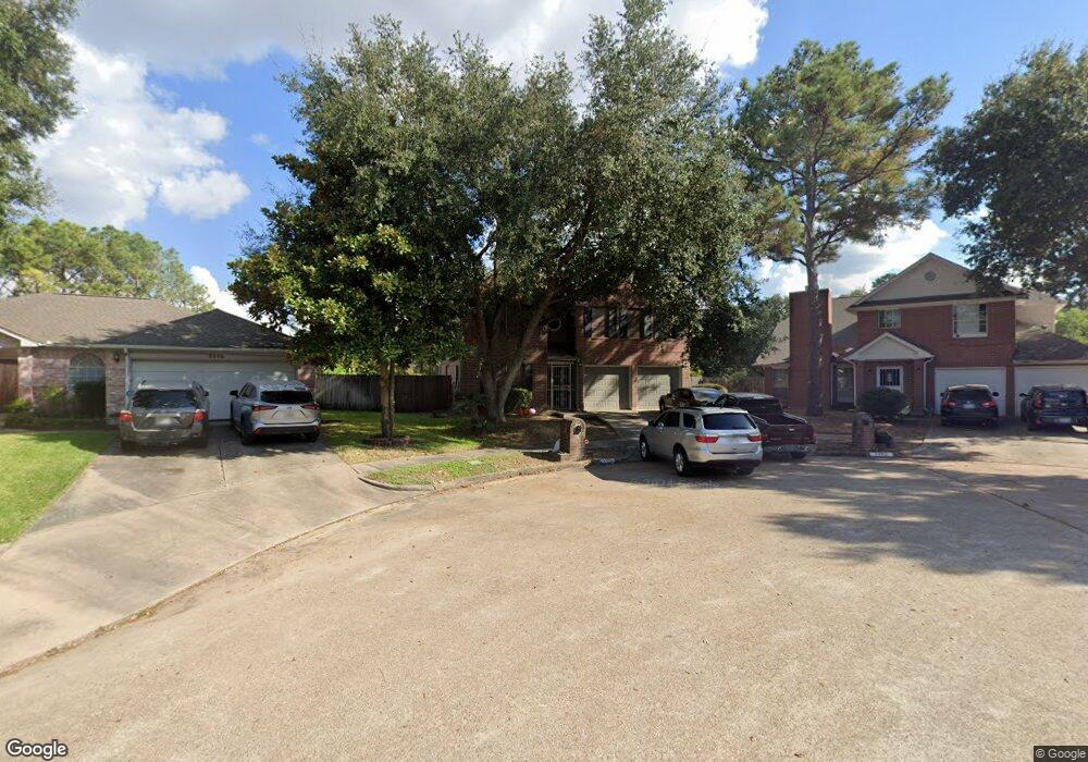 8902 Weyburn Grove Dr, Houston, TX 77088 - photo 1