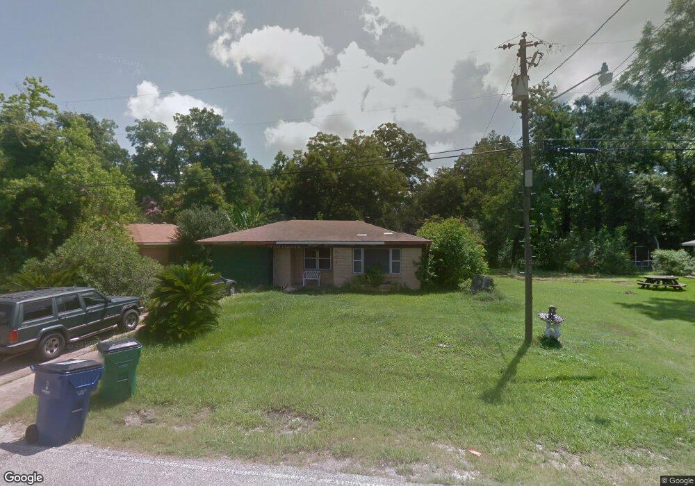 502 Pin Oak St, Alvin, TX 77511 - photo 1