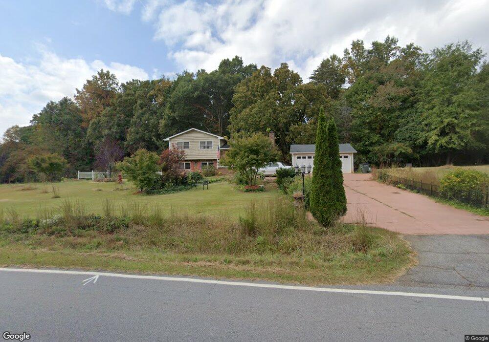 725 N Laurel St, Walhalla, SC 29691 - photo 1