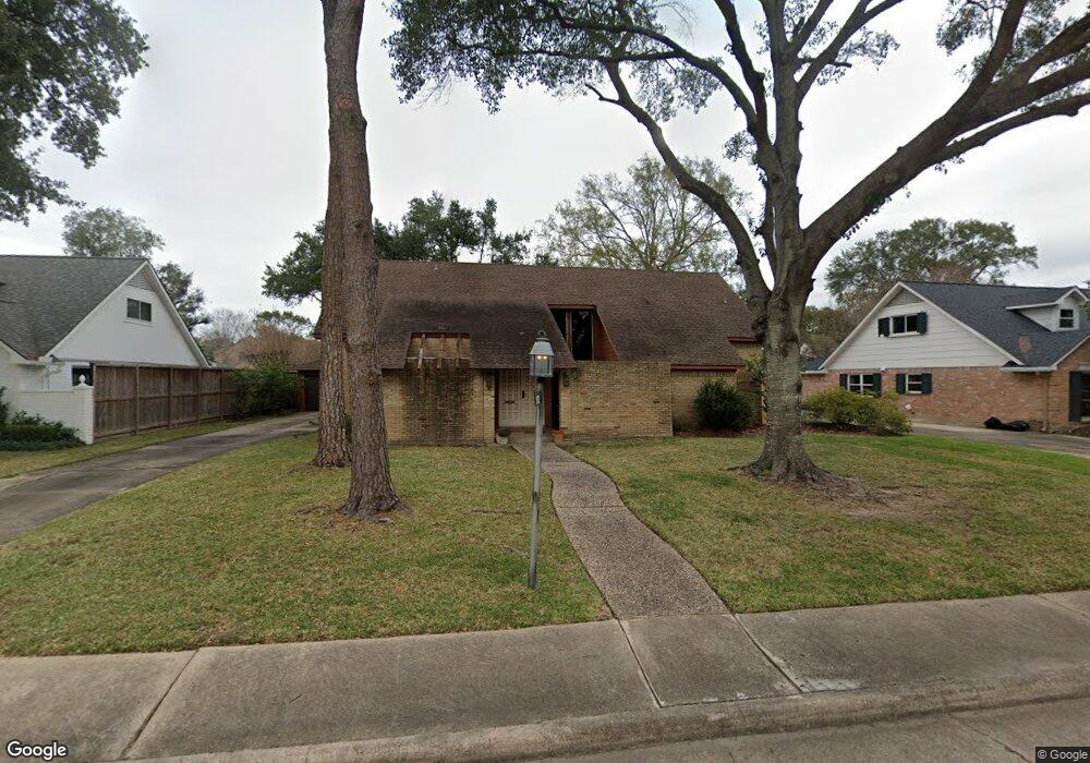 10222 Olympia Dr, Houston, TX 77042 - photo 1
