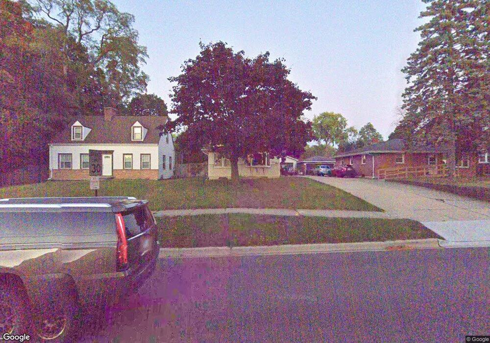 1325 N Sheridan Rd, Waukegan, IL 60085 - photo 1