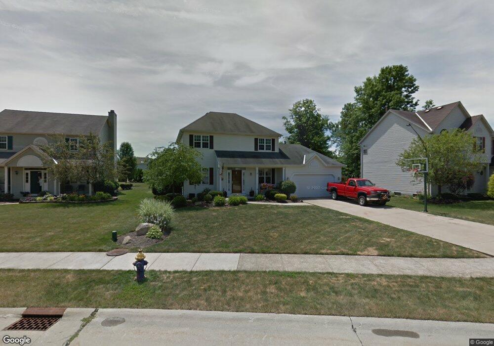 27015 Valeside Ln, Olmsted Falls, OH 44138 - photo 1