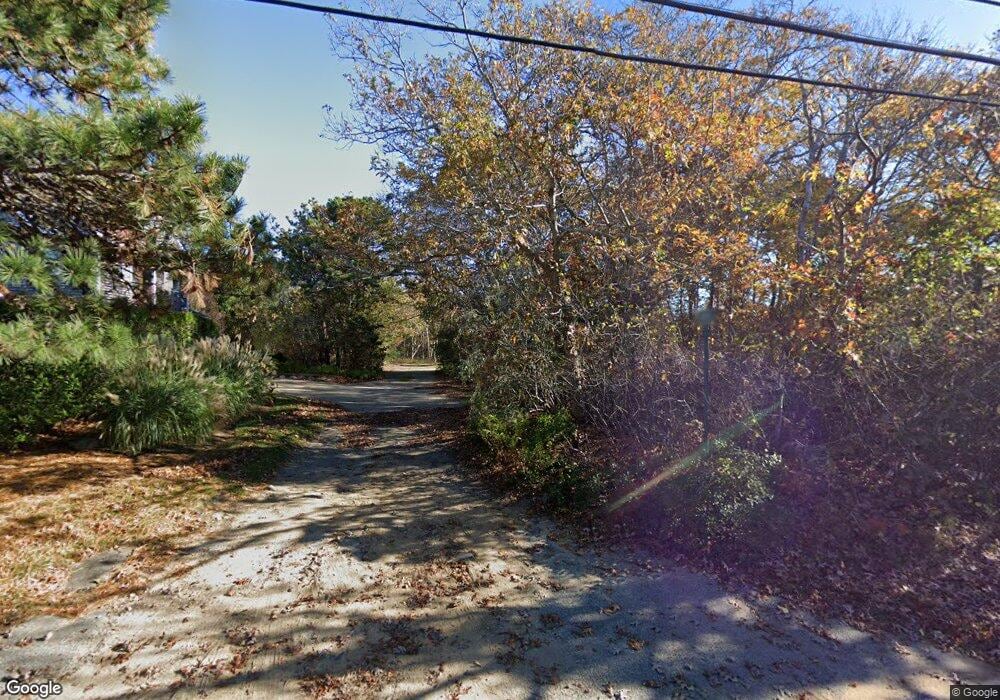 2 Dover St, Oak Bluffs, MA 02557 - photo 1