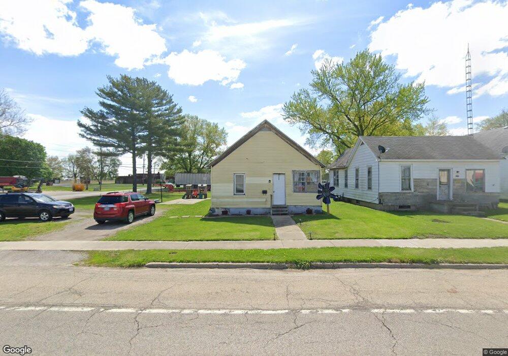 1422 N Kickapoo St, Lincoln, IL 62656 - photo 1