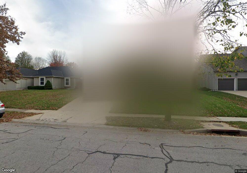 22413 W 53rd St, Shawnee, KS 66226 - photo 1