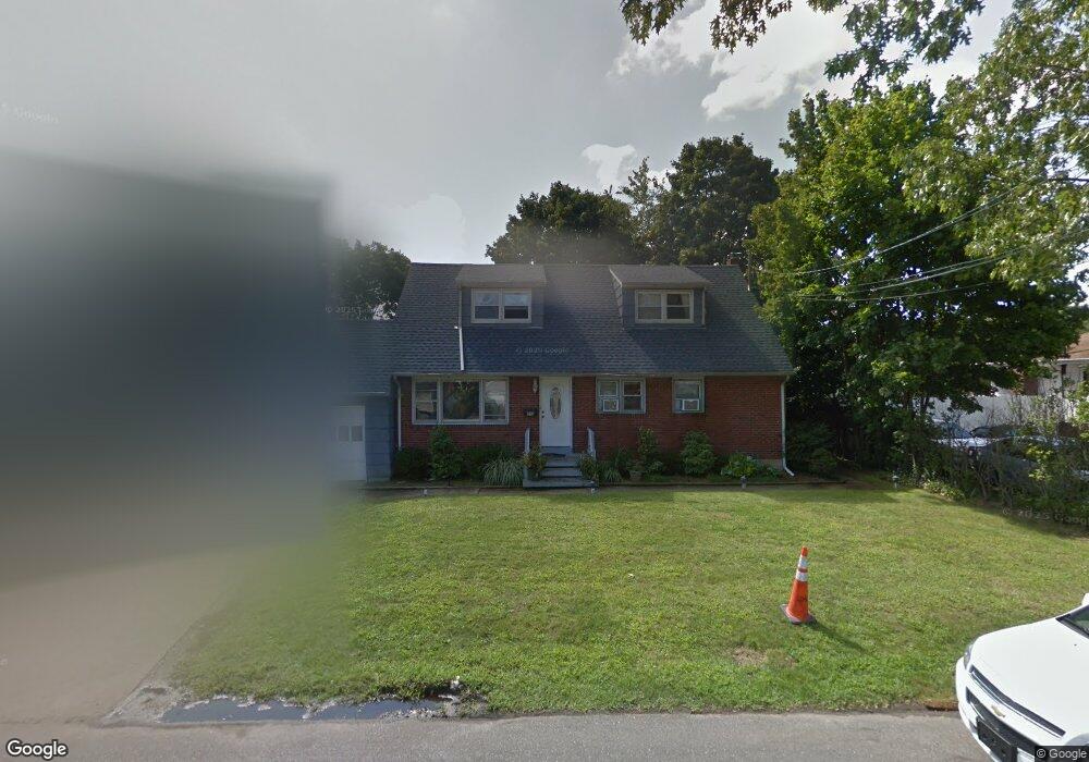 216 Florida Ave, Copiague, NY 11726 - photo 1