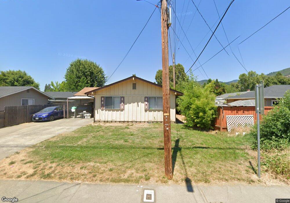 640 NE D St, Grants Pass, OR 97526 - photo 1