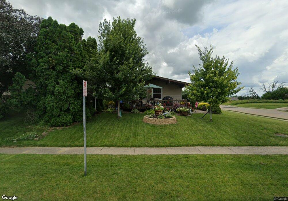 1320 Emerald Dr, Davenport, IA 52804 - photo 1