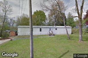 33 Highland Ave, Mechanic Falls, ME 04256