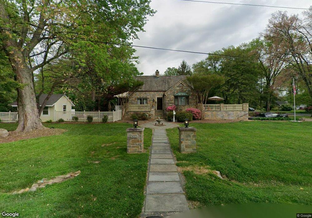 3013 Beechwood Ln, Falls Church, VA 22042 - photo 1