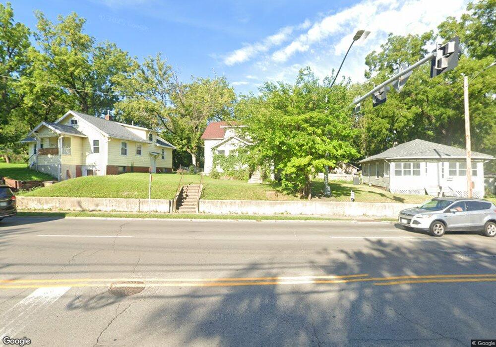 1806 Mlk jr Pkwy, Des Moines, IA 50314 - photo 1