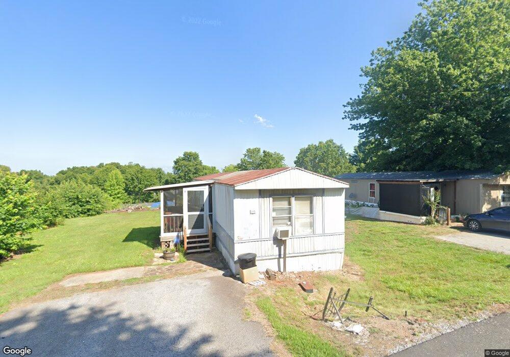 285 Tree Top View Rd, Cornelia, GA 30531 - photo 1