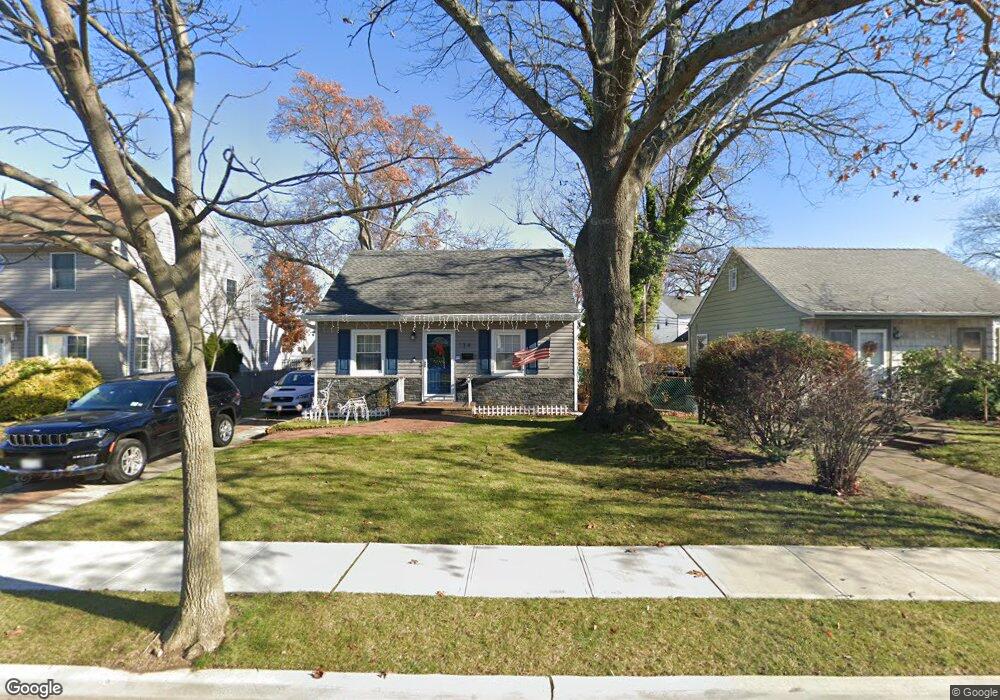 130 Wilson Rd, Valley Stream, NY 11581 - photo 1