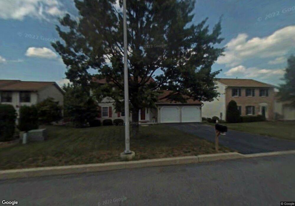 501 Hillside Ct, Hamburg, PA 19526 - photo 1