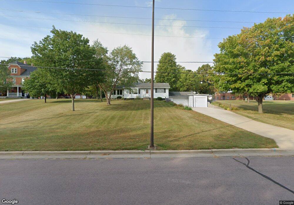 1827 N Jefferson St, New Ulm, MN 56073 - photo 1