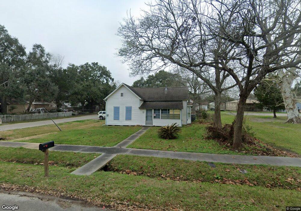 818 W Sidnor St, Alvin, TX 77511 - photo 1