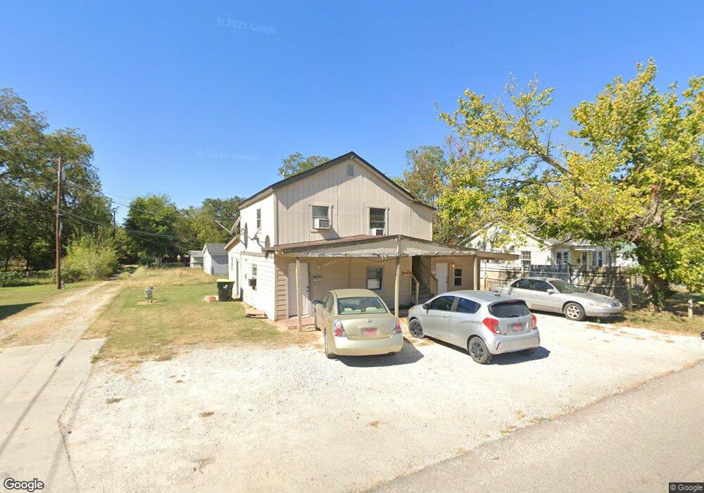 821 N Highland St, Ada, OK 74820 - photo 1