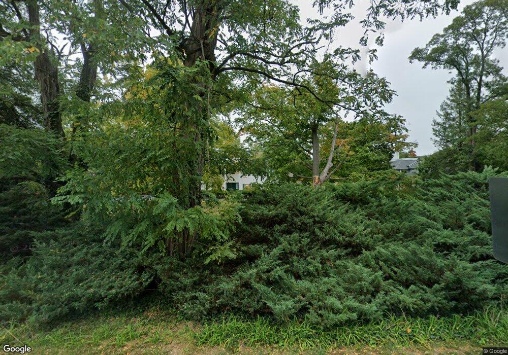 563 Locust Point Rd, Rumson, NJ 07760 - photo 1