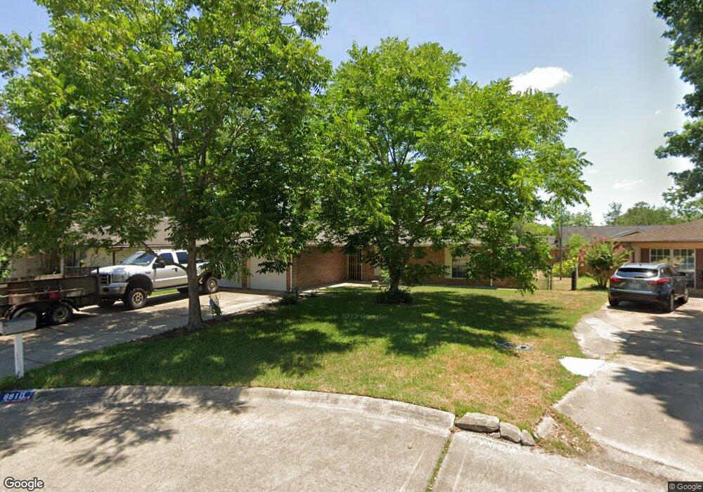 8810 Cottage Gate Ln, Houston, TX 77088 - photo 1