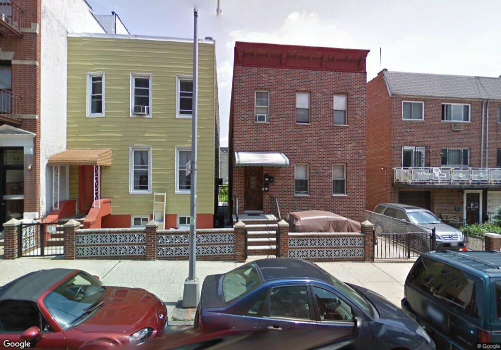 31-23 42 St unit 1, Astoria, NY 11103 - photo 1