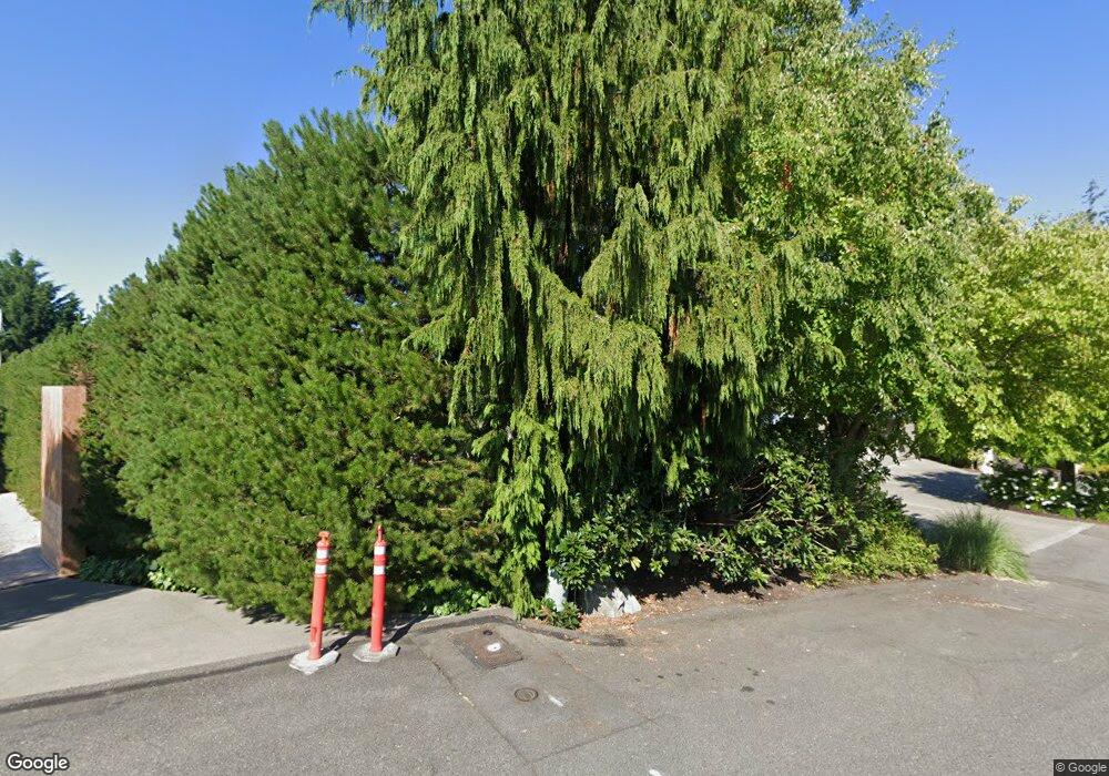 1900 Faben Dr, Mercer Island, WA 98040 - photo 1